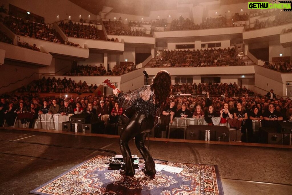 Ashley McBryde Instagram - Belfast !! YOU were the first show to sell out when we announced the tour ! You brought that joy and that love and that energy to Waterfront Hall and then some !! We can’t get back to you fast enough.