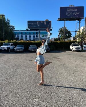 Ashley Nicole Williams Instagram - so I ironically wore the same jean outfit 2 1/2 years ago in front of our first billboard as I did in front of our last. and boy has baby grown. if I could hug that girl and hold her tight, say ya did it kid. 3 seasons as a lead on a tv show. I’m so proud of you. proud of us. cheers to these final episodes, cheers to 4 years of making this show and 3 wildly beautiful seasons, and cheers to leaving a mark on anyone and everyone who loves our show as much as we do. This final season is and always will be for you guys. See u tonight for episode 6. Goddess protect. 🤍 AB