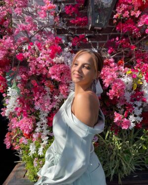 Ashley Nicole Williams Instagram - happy fifth day of spring 🌸