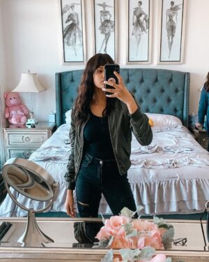 Ashley Nicole Williams Instagram - I think the best thing about this quarantine has been the opportunity for self reflection and realizing how grateful I should’ve been just about day to day life. This day was March 12, 2019. A little over a year ago. I took this pic as I was headed to my screen test for Abigail. And not even 3 weeks later I was on a plane off to Van to shoot season 1 of @motherlandtv. We’re about to shoot season 2 in a couple of months, and idk ig I’m just reminding myself of how blessed I am and how wonderful God really is. And how I should be grateful for the big things. The little things. Grateful for the fact that He wakes me up in the morning. Grateful for the things I do have, not what I don’t. I’ve realized that we as humans seem to lose sight of this. We take a lot for granted. I’m trying my best to grow during this time, to come out stronger instead of letting the circumstances define me and derail me from my path and purpose. I hope this little spiel inspires you to do the same.