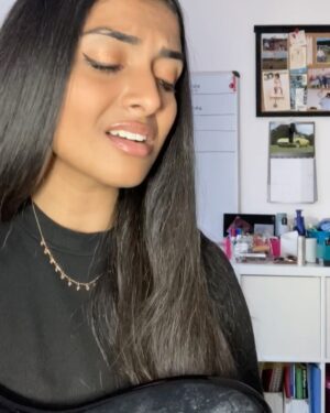 Ashnaa Sasikaran Instagram - Ennadi Maayavi Nee - by @sidsriram . Hope you guys enjoy my take on this wonderful song! :) ❤️