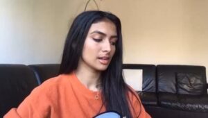 Ashnaa Sasikaran Instagram - Enniyure ennuyire - beautiful song by @srinivas_singer , from the unforgettable movie Uyire. Tried to play around more with guitar, so please excuse any mistakes. Please let me know what you guys think, and what you want to hear next!😇❤️