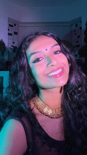 Ashnaa Sasikaran Instagram - Get your tickets for tomorrow at @apoorvaent for MAREKY’S NYE event!! Can’t wait to see you in Zurich🇨🇭🫶🏽

Live on stage:
@navz_47 
@kuruji_official 
@ashnaa_ns 

Sound crew:
@deejayneezy_official @dj_jamesofficial @dj.cj_ 

Dancers:
@changa_itachi 
@manushkav 

Hasili Fisiliye X Yethi Yethi mashup