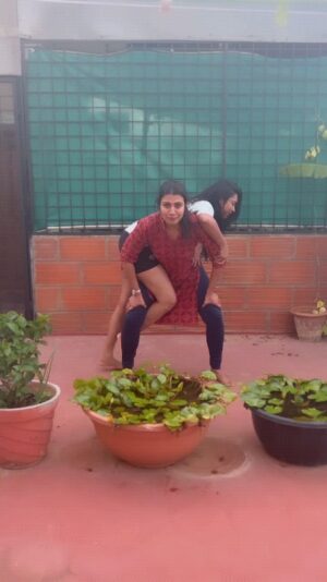 Ashvini Instagram - #balancinglife 
#strength #trust #fun #friends #buddyforlife #plants #greenlover #nopainnogain #artist #influencer #bravegirls #artistsoninstagram #zeereel #zee5 #zeekannada #zee5kannada #sandalwoodofficial #sandalwoodactress #challenge #challengeaccepted
