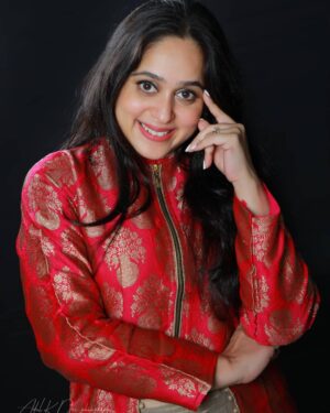 Aswathi Menon Instagram - "As I take care of my energy, my energy takes care of me" #divinetiming

Photography @adul.kdasphotography

#lifeofanartist #aswathimenon
