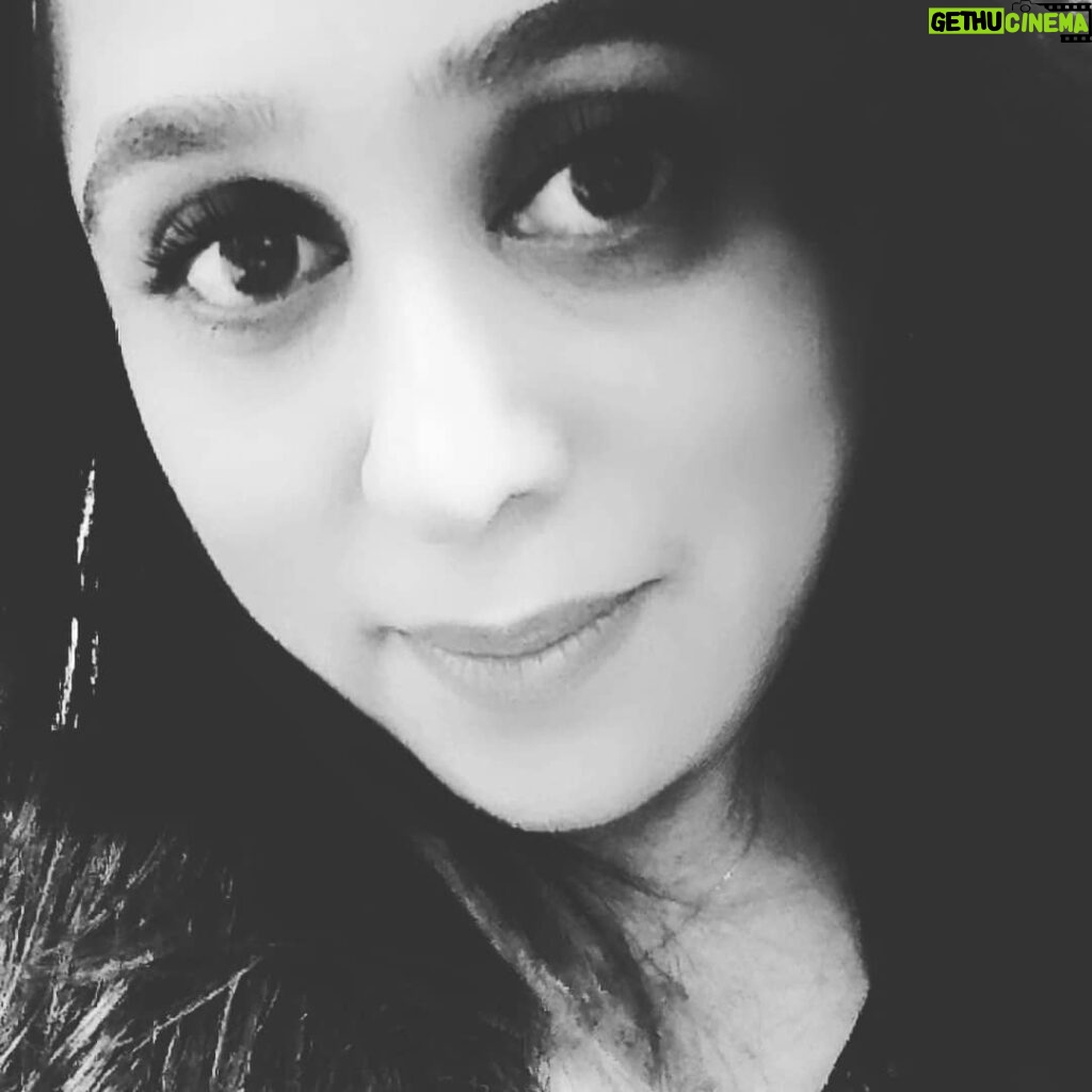 Aswathi Menon Instagram - Black & white #lifeofanartist #aswathimenon
