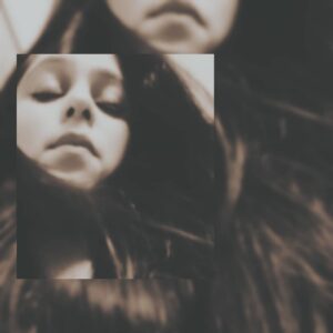 Aswathi Menon Instagram - There's just something about blurred selfies..
#blurryfade #lifeofanartist #aswathimenon