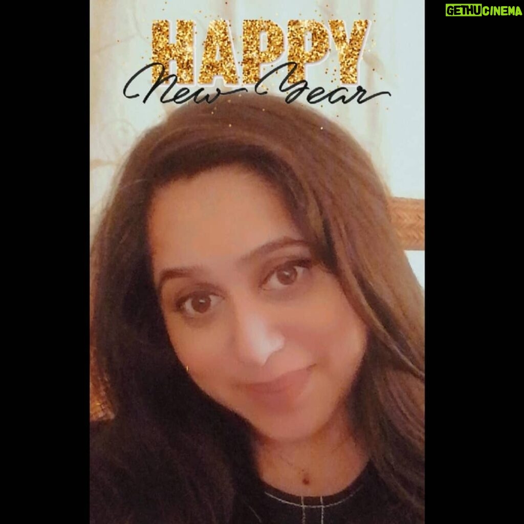 Aswathi Menon Instagram - ✨Happy New Year✨ Grateful, Insta Fam for all the love, support and motivation 😊 May 2021 be kind to us all.. 💕