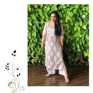 Aswathi Menon Instagram - I love this green backdrop @grandhyattkochi for me it surely evokes a sense of relief, nature always makes me think of growth, renewal and life. Comfortable in a simple yet stylish @sscuratedstudio beautiful beige muslin kurti from the Wabi Sabi collection. 
. 
. 
Pic @dinstyling
Joothi @sntialsbyamritha
. 
. 
#sscuratedstudio #available #now #wabisabi #collection #beige #muslin #kurti #plazo #stylish #simple #everyday #wear #fashionstyle #instafashion #lovegreen #lovenature #lifeofanartist #aswathimenon