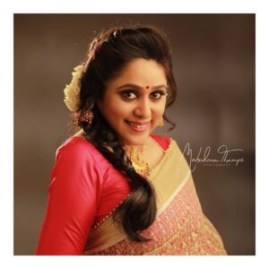 Aswathi Menon Instagram - ❇️
.
.
Photography @mahadevan_thampi
Mua @vikas.vks.makeupartist
Hair @sudhiar.hairandmakeup
Styled @maalavikaah
.
. 
#photoshoot #fashionshoot #malayalamcinema #malayalamactress #malayalammovie #fabric #embroidery #instafashion #onam #saree #sareeblouse #lifeofanartist #aswathimenon
