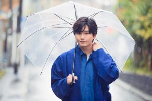 Atomu Mizuishi Instagram - 「DOKUSOマガジン」最新号が全国のミニシアターにて配布中！

今回は森田芳光監督の『（ハル）』を紹介させていただいております！

当時、僕と同い年だった内野聖陽さんのお芝居を観ることができます。

Web版も合わせてチェックしてくださいっ