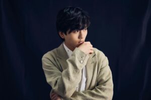 Atomu Mizuishi Instagram - DOKUSO映画観のコラム
『水石亜飛夢の映画ノート』第三弾公開中です！

今回は窪塚洋介さん主演作の『GO』についてお話しさせていただいております。

全国のミニシアター冊子と合わせてweb版もぜひ！！