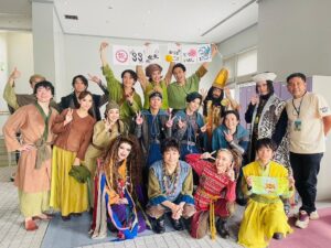 Atomu Mizuishi Instagram - 『#精霊の守り人』大千穐楽！！

33公演。
完走できて何よりです。すごいよ、、
また思いの丈を綴ります

ちょ明日クランクインでして、寝ます