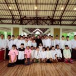 Atta Halilintar Instagram - 🥹Pesantren @ahhabinaumma + Masjid. Semua pembangunan & perbaikan hampir rampung 85 % 🖤 AULA, Tempat belajar, Masjid, Toilet, Tempat Mandi, Kelas2 tambahan dll. Tinggal pengeboran air dan toilet masjid. Semoga jadi tempat untuk anak2 santrii semangat belajarnya ya.. Besar harapan jadi bermanfaat buat agama, bangsa, negara 🇲🇨🖤 Tepat di hari Maulid nabi saw