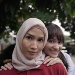 Aulia Sarah Instagram - happy birthday to my twin soul 💛 you’re a beautiful soul & have positively impacted thousands, keep on shining. may happiness bloom in your heart all years long 🪄✨ i love you @auroraribero, xx