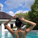 Aulia Sarah Instagram - current talent level 🏊🏼‍♀️: 1/10 🤡🏐