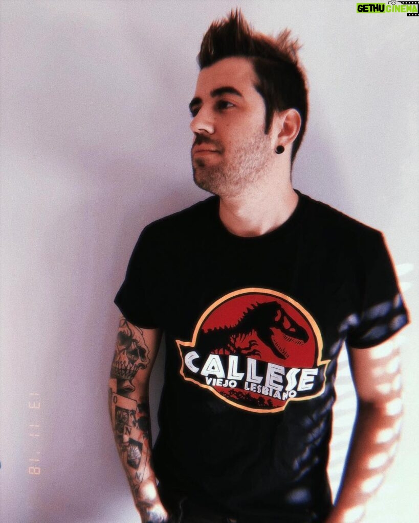 AuronPlay Instagram - creo que tengo la mejor camiseta del mundo amigos