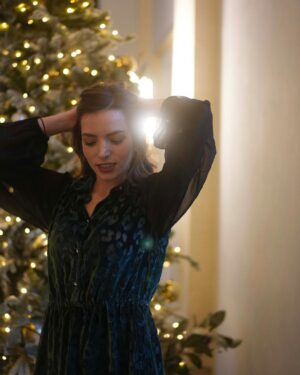 Aurora Ruffino Instagram - Buon Natale a tutti! 🎄♥️
 #merrychristmas #love #italy 

ph: @_filippogabriele @cotrilspa @francescagiulini @marcoartesani @maxandco