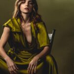 Aurora Ruffino Instagram - DÉLUGE #26 - L’ANNO DEL DRAGO 🐉♥️ @deluge_mag PHOTO @fabcestari MAKEUP & HAIR @emanueladigiammarco CONSULENZA IMMAGINE @marvi_marver LOOK @philosophyofficial PRESSOFFICE @dicarlorella #delugemagazine #love #italy🇮🇹