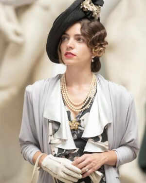 Aurora Ruffino Instagram - “La lunga notte - La caduta del Duce” andrà in onda lunedì 29, martedì 30 e mercoledì 31 gennaio, su @rai1official 💙 

Io sarò Maria José, “la Regina di Maggio”. 
È stato bellissimo scoprire la storia di questa donna straordinaria, soprannominata anche “L’unico uomo di casa Savoia” per la sua forza e il suo coraggio. 
Spero che possiate amare questa serie come l’ho amata io. A presto!

Regia di Giacomo Campiotti 
Prodotta da @eliseo_entertainment 
Ph: @federicadibenedetto4444 
#lalunganotte 
#fiction 
#rai