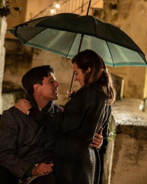 Aurora Ruffino Instagram - Domani 7 gennaio, per celebrare i 70 anni della Rai,  andrà in onda su @rai1official “La luce nella masseria”. 
Il film è una fiaba raccontata attraverso lo sguardo di Pinuccio, un bambino pieno di sogni e di coraggio. Siamo nel 1962 e fa da sfondo una Matera senza tempo, antica e meravigliosa. 

Spero che possa emozionarvi come ha emozionato me e farvi rivivere la magia di quando eravate bambini!

A domani!

Regia: @riccardodonna @tizianaaristarco 

@eliseo_entertainment 

#lalucenellamasseria #eliseoentertainment