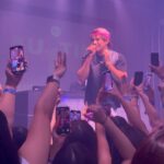 Austin Mahone Instagram - welcome tokyo🇯🇵 thx @austinmahone 🫶🏻 ・ photo by @kaisei_921 ・ ・ ・ オースティンライブもありがとう🙇🏻🇯🇵🇯🇵 かいせいくんもいつもありがとう📸 #austinmahone ・ ・ my painted remake pants&jacket ・ #NARUTO #ナルト ・ ・ ・ ・ カスタムオーダーDMにてお待ちしております。📩 世界で一つのファッションアート作ってます。 my painted remake pants🔥 #リメイク #リメイク古着 #remake #art #落書き #photography #photooftheday #ファッション #ファッションコーデ #おしゃれさんと繋がりたい #japan #日本#fashion #instagood #instagram #insta #instalike #美容師 #いいね返し