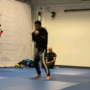 Avliyohon Hamidov Instagram - За 2 часа до боя 💥🌪 #пашем💪#готовимся #скоро #inshaallah #motivationmma