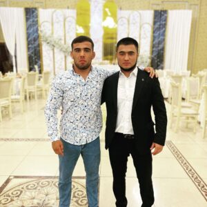 Avliyohon Hamidov Instagram - @avliyohon_hamidov Akam baxtli boʻlin!
