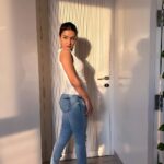 Avneet Kaur Instagram - in my clean girl era 🤍🌅