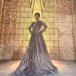 Avneet Kaur Instagram - ♥️🌹✨ #sangeet Styled by @kmundhe4442 Wearing @shavetaandanuj Hair @makeovers_by_nishasolanki Pune, Maharashtra