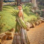 Avneet Kaur Instagram - Shaadi ka season hai 💚💛 #mehendi Outfit:- @studiobagechaa Earings:- @chandrakalm_jewellery Stylist:- @_vaishnavii.3011 @styledbykashishmutha Pune, Maharashtra