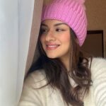 Avneet Kaur Instagram - Cold London mornings and my many moods💖❄️🍂⛄️ London, United Kingdom