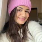 Avneet Kaur Instagram - Cold London mornings and my many moods💖❄️🍂⛄️ London, United Kingdom