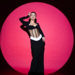 Avneet Kaur Instagram - Yeah I did it again…💣 @gq @gqindia Styled by @natashaabothra With @mausmi_mitra_ Outfit @manishgharatofficial Earring @ishhaara @ascend.rohank Ring @esmecrystals @ascend.rohank Footwear @augusthaofficial Photographer @rishabhkphotography