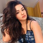 Avneet Kaur Instagram - 💙🖤🤍