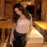 Avneet Kaur Instagram - Baby pink bubblegum 💗 Wearing @bershka @diesel