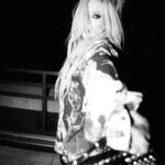 Avril Lavigne Instagram - New York nights with @nylonmag in archive @viviennewestwood