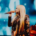 Avril Lavigne Instagram - I can't believe it's the last show of the Bite Me Canada Tour! See you tonight Halifax 🧡💀🖤