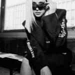 Avril Lavigne Instagram - PFW 🖤🤍 Paris, France