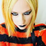 Avril Lavigne Instagram - JAPAN “Love Sux Tour “ 🧡☠️🖤 ありがとう Tokyo, Japan