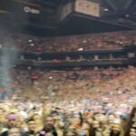 Avril Lavigne Instagram - Bois Lie. Mainstream Sellout Tour. 💀@machinegunkelly