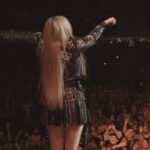 Avril Lavigne Instagram - I can't believe it's the last show of the Bite Me Canada Tour! See you tonight Halifax 🧡💀🖤