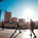 Avril Lavigne Instagram - @whenwewereyoungfest drinking my Avril @beatboxbeverages Pink Lemonade, performing “Fake As Hell” with @alltimelow and watching my Sk8er Dad @tonyhawk sk8 vert. 🛹🛹 Las Vegas, Nevada