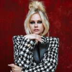 Avril Lavigne Instagram - New cover for @mood__magazine 🤍 Photography @anthony__giovanni Editor in Chief / Fashion Stylist @edwin.j.ortega Makeup @alexisoakley Hair @alanaschober Nail Tech @Victoriaon100 Avril's creative manager @laurenbateshair Fashion assistant @caseycomfort Production Assistant @andrewbarrios1 Photo assistant @_jordanframe Digital and light tech @jp___oliveira Videographer @aramisduran_ Set design @itsisaacaaron Set design assistants @char_3d_artist @mortibean Interview by @iamfabio_ PR @fullcoveragepr Location @greycardstudio