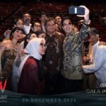 Awi Suryadi Instagram - 28-12-22 Malam Hajatan. Terima kasih @bankmandiri, Pak @airlanggahartarto_official atas dukungannya untuk film nasional 🇮🇩 🙏 KKN di Desa Penari: Luwih Dowo Luwih Medeni sedang tayang di bioskop! #kkndidesapenari #kkndesapenari