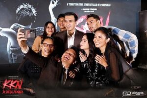 Awi Suryadi Instagram - #ReleaseTheSuryadiCut shall we?

40 menit dibuang sayang...

#kkndesapenari 
#kkndidesapenari