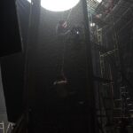 Awi Suryadi Instagram - Tiga sumur dibangun oleh tim art untuk kebutuhan semua shot di film @kisahtanahjawa_md @kisahtanahjawa Pocong Gundul. Sumur pertama dengan kedalaman tiga meter di lokasi pohon beringin. Sumur kedua & ketiga dengan kedalaman sepuluh meter di studio. Sumur kedua full lingkaran sementara sumur ketiga 3/4 lingkaran dengan kaca aquarium untuk pergerakan kamera dan kebutuhan shot underwater. Semua adegan manjat memanjat dengan sling dilakukan sendiri oleh pemain @devamahenra @delladartyan Ikuti Petualangan Hao & Rida di bioskop sekarang!
