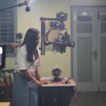 Awi Suryadi Instagram - Ada yang sekolahnya bekas kuburan juga seperti sekolah Sari? Film @kisahtanahjawa_md @kisahtanahjawa SEDANG TAYANG DI BIOSKOP!