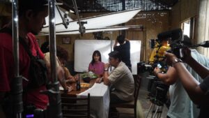 Awi Suryadi Instagram - 6 November 2022. Minggu Legi. Hari pertama syuting film @kisahtanahjawa @kisahtanahjawa_md Pocong Gundul di Yogyakarta.

Serentak gedor-gedor pintu bioskop setanah air mulai 21 September!
