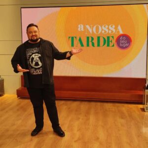 Axel Instagram - Foto Dump da estreia de "Metade de Mim" na @rtppt @anossatarde.rtp na 5a feira. Hoje há mais no @aquiportugal.oficial a partir das 15h 🇵🇹 / 11h 🇧🇷 
#axel #axel40 #metadedemim